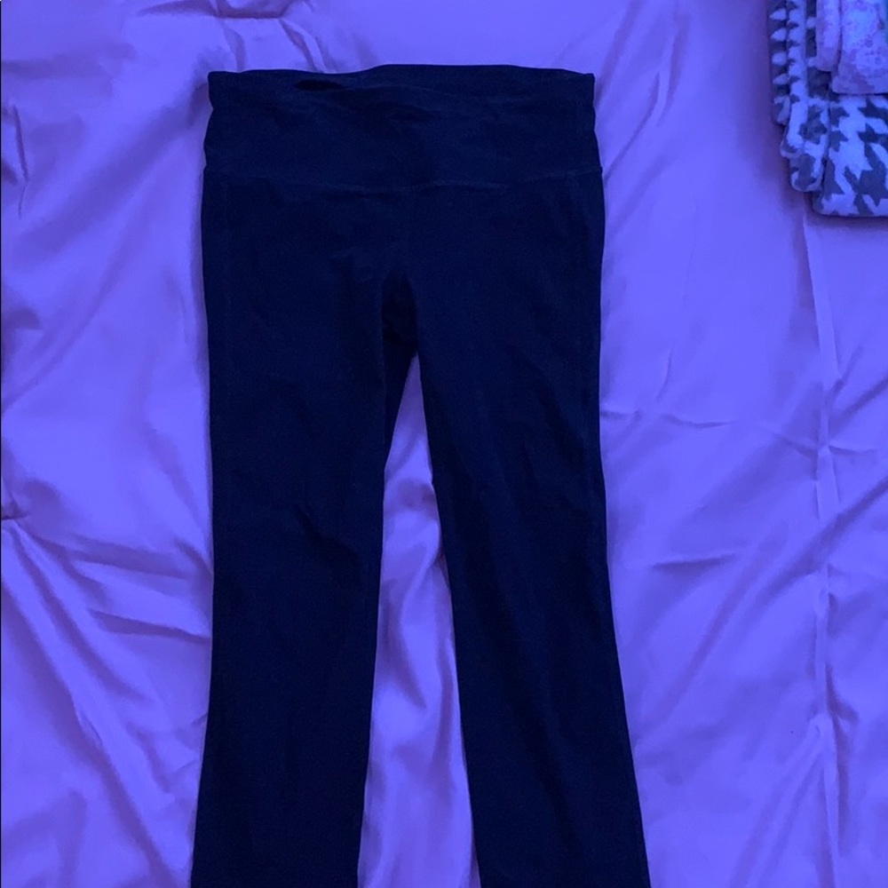 Black crop leggings